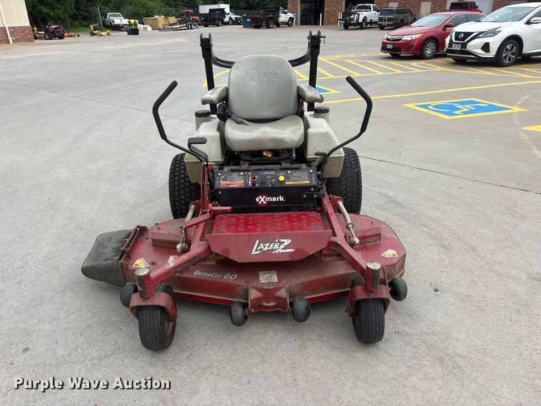 image for item DO5290 ExMark Lazer Z ZTR lawn mower