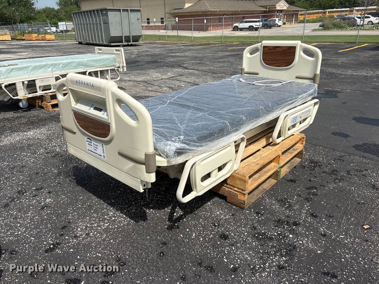 image for item DO5294 Hill-Rom Advanta P1600 hospital bed