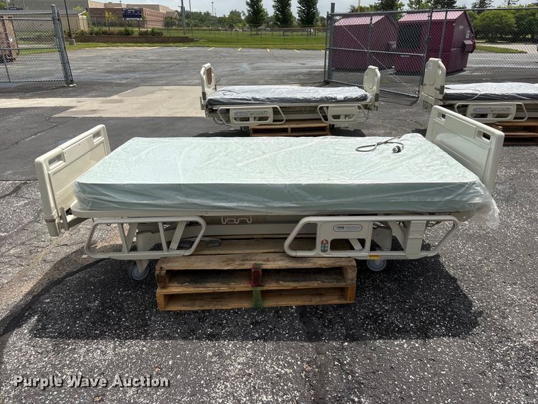 image for item DO5295 Hill-Rom Advance 1000 hospital bed