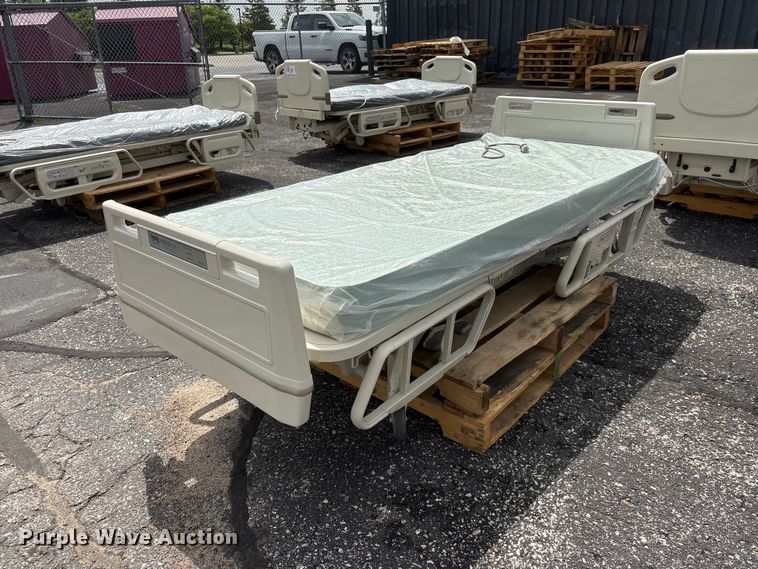 image for item DO5295 Hill-Rom Advance 1000 hospital bed