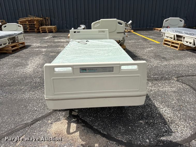 image for item DO5295 Hill-Rom Advance 1000 hospital bed
