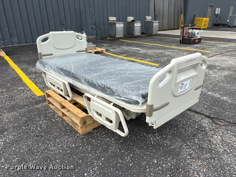 image for item DO5296 Hill-Rom Advanta P1600 Hospital bed