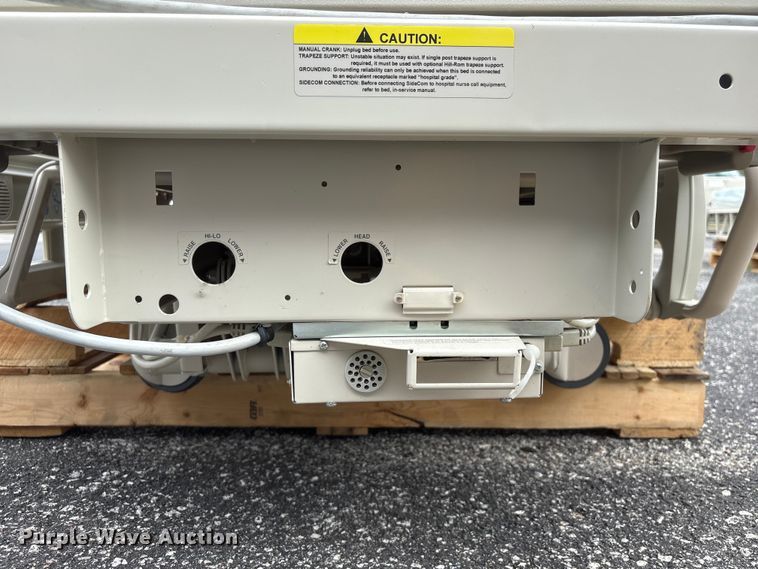 image for item DO5296 Hill-Rom Advanta P1600 Hospital bed