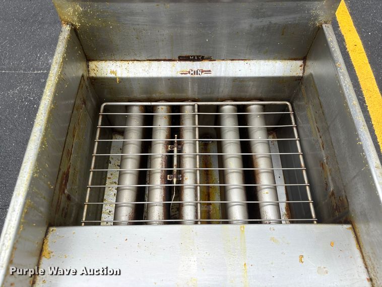 image for item DO5303 Vulcan 1GR65 fryer