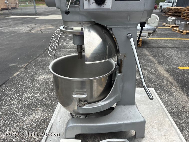 image for item DO5305 Hobart A200T mixer