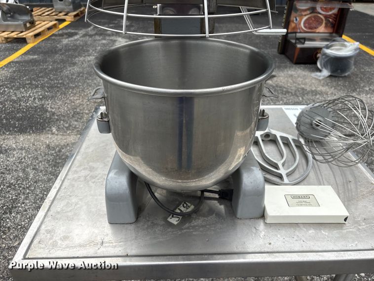 image for item DO5305 Hobart A200T mixer