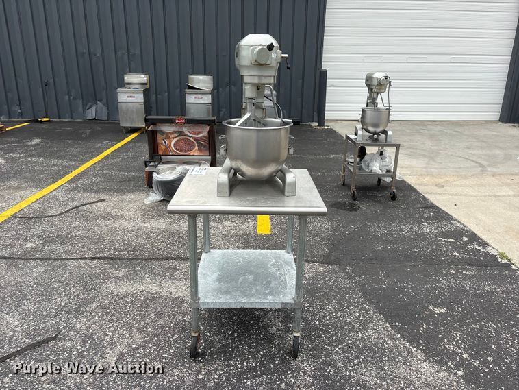 image for item DO5306 Hobart A 200 mixer