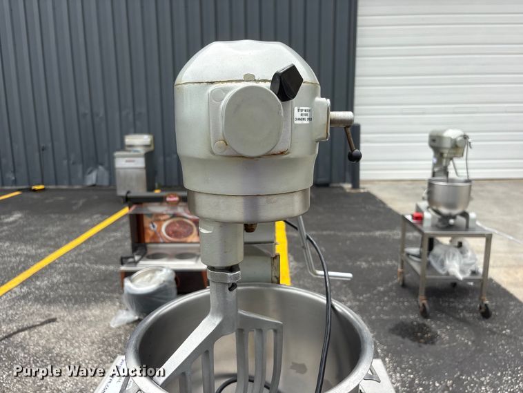 image for item DO5306 Hobart A 200 mixer