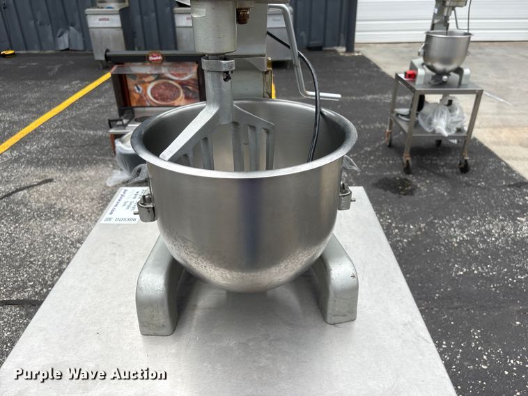 image for item DO5306 Hobart A 200 mixer