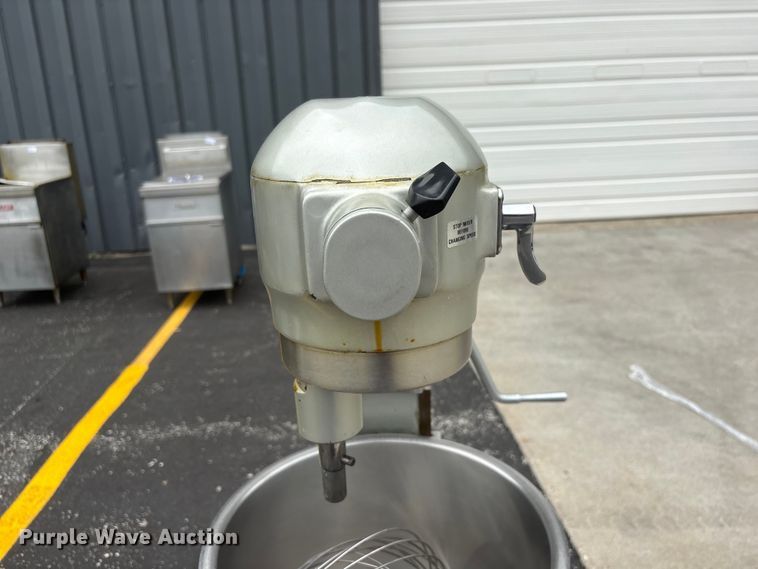 image for item DO5307 Hobart A 200T mixer
