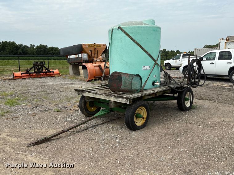 image for item DO5309 John Deere hay wagon