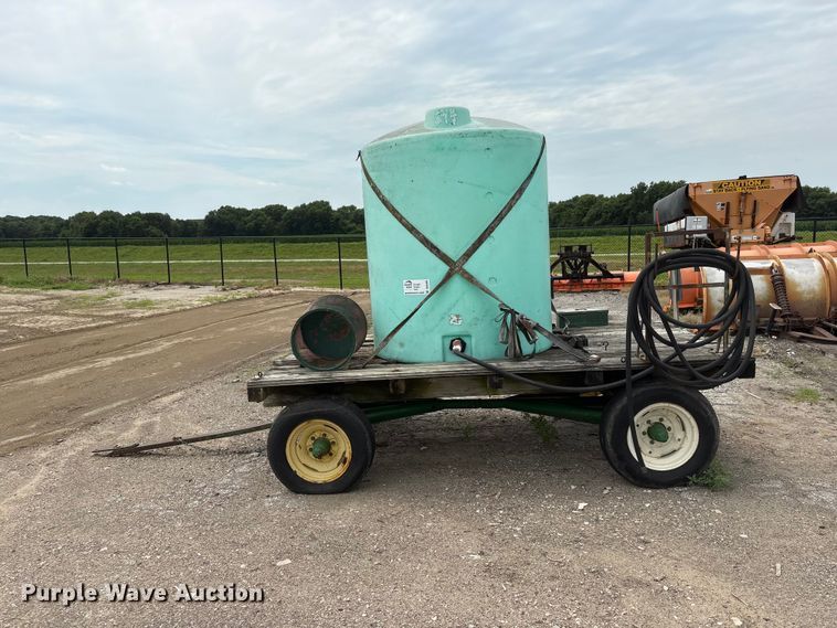 image for item DO5309 John Deere hay wagon