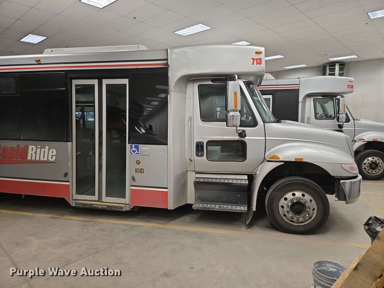 image for item DP8998 2014 IC Eldorado shuttle bus