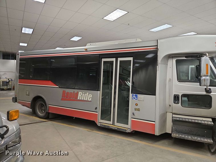 image for item DP8998 2014 IC Eldorado shuttle bus