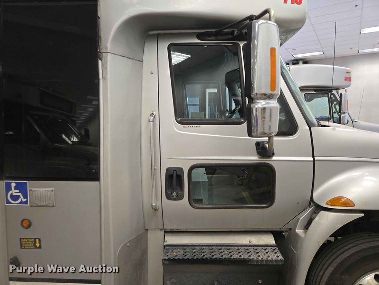 image for item DP8998 2014 IC Eldorado shuttle bus