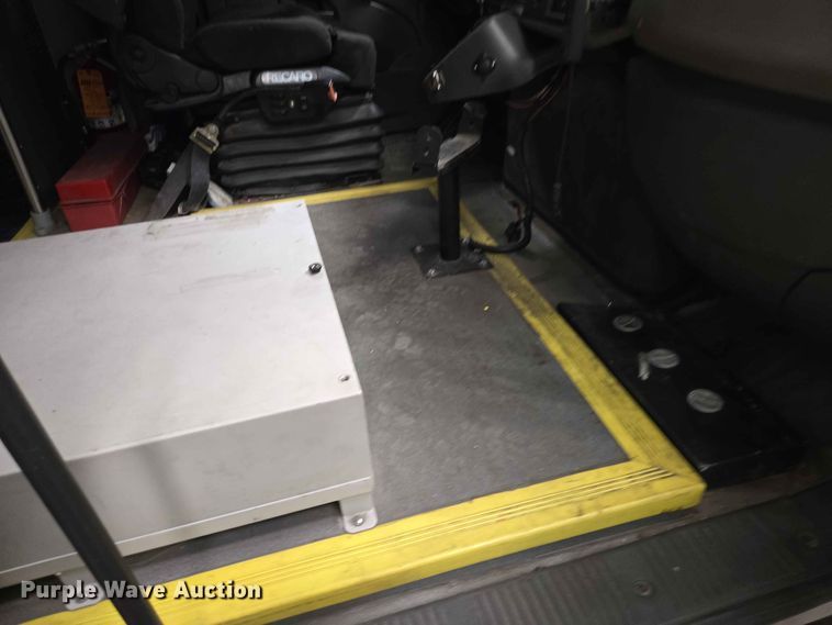 image for item DP8998 2014 IC Eldorado shuttle bus