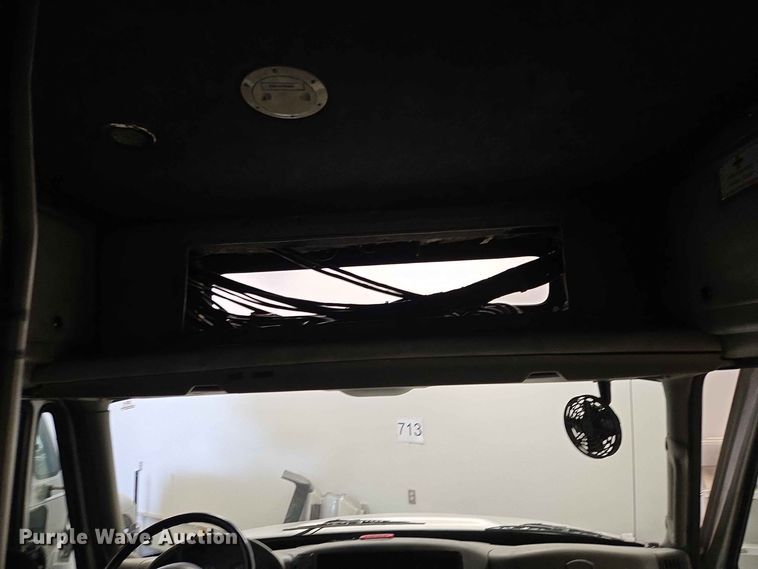 image for item DP8998 2014 IC Eldorado shuttle bus