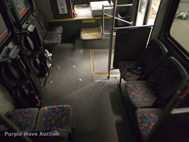 image for item DP8998 2014 IC Eldorado shuttle bus
