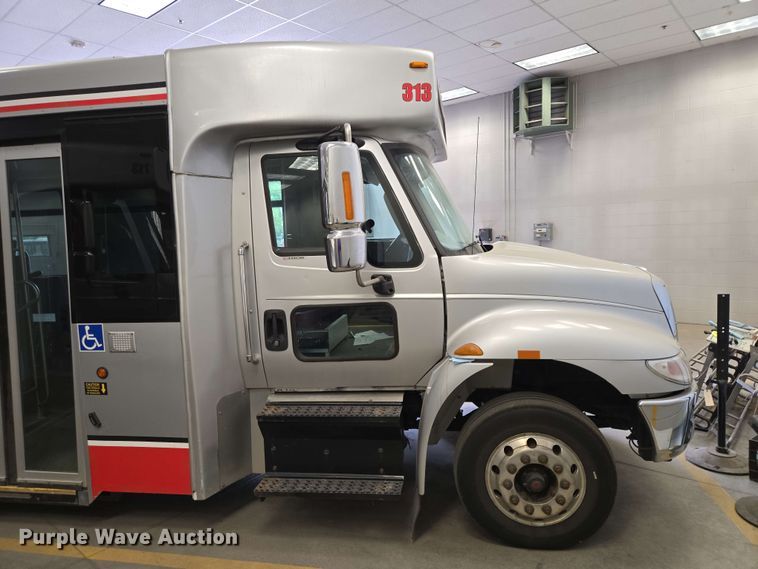 image for item DP8999 2014 IC Eldorado shuttle bus