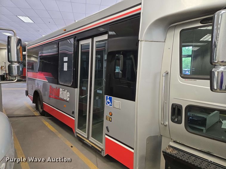 image for item DP8999 2014 IC Eldorado shuttle bus