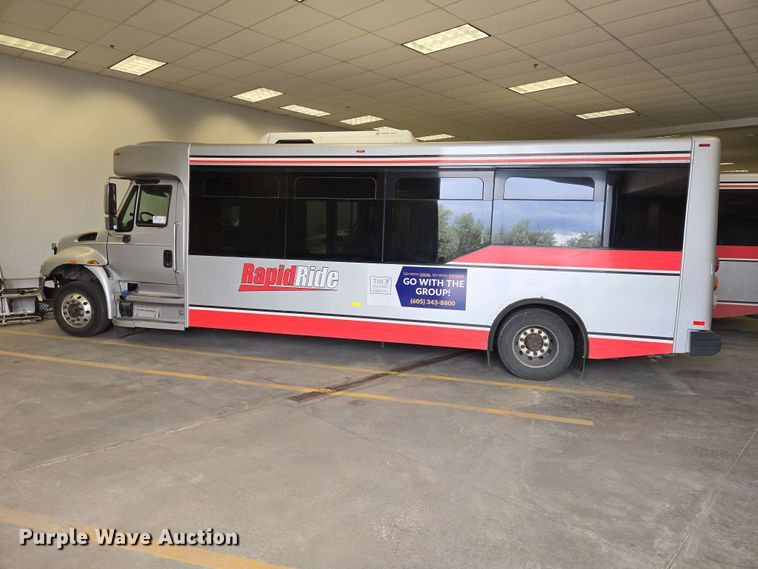 image for item DP8999 2014 IC Eldorado shuttle bus