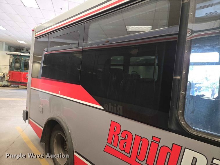 image for item DP8999 2014 IC Eldorado shuttle bus