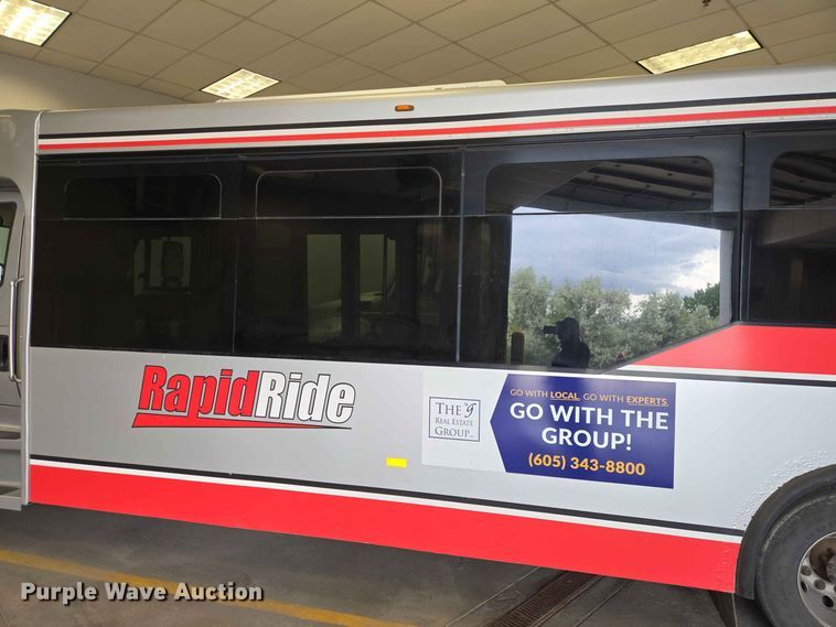 image for item DP8999 2014 IC Eldorado shuttle bus