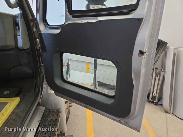 image for item DP8999 2014 IC Eldorado shuttle bus