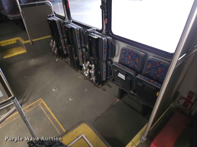 image for item DP8999 2014 IC Eldorado shuttle bus