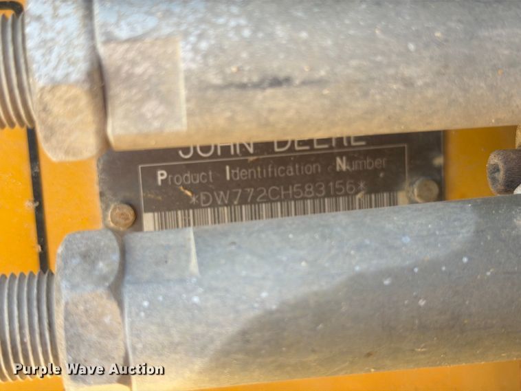 image for item DQ0081 2002 John Deere 772CH Series II motor grader