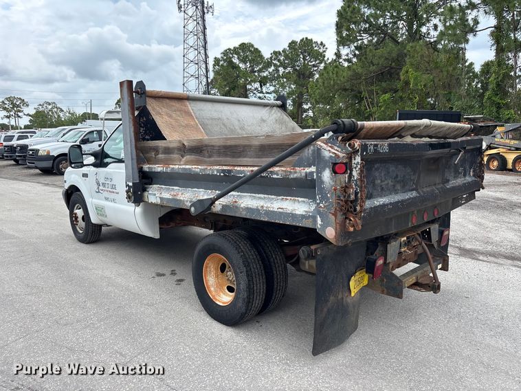 image for item DU6256 2003 Ford F350 Super Duty  dump bed pickup truck