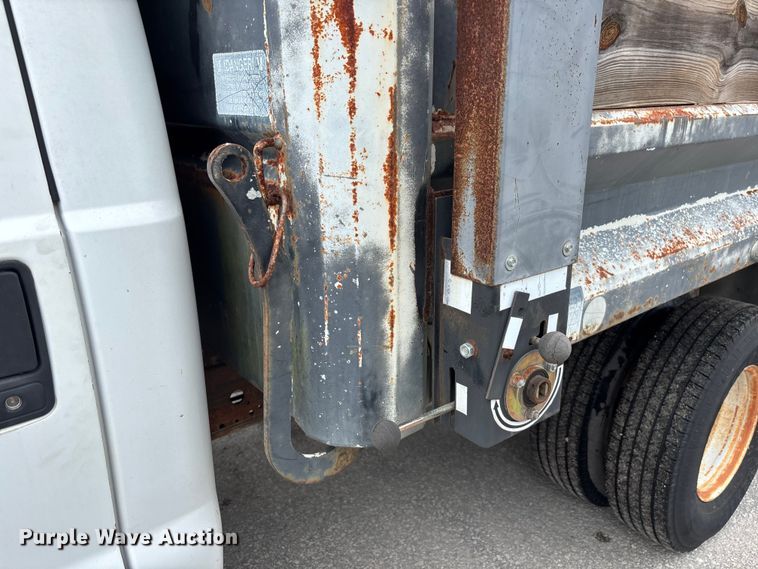 image for item DU6256 2003 Ford F350 Super Duty  dump bed pickup truck