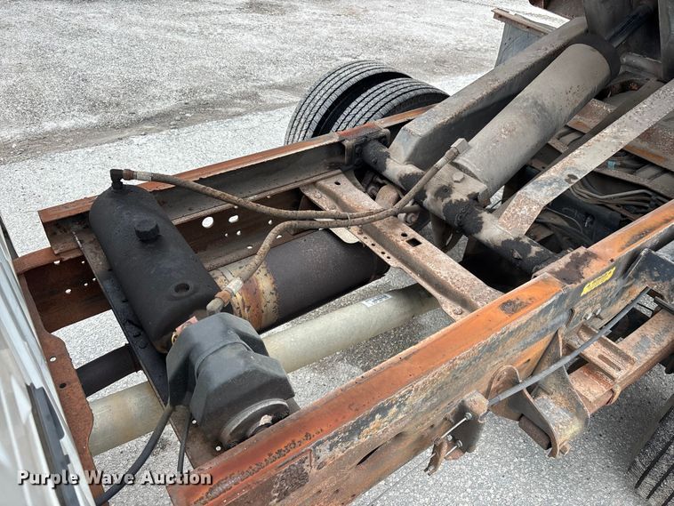 image for item DU6256 2003 Ford F350 Super Duty  dump bed pickup truck