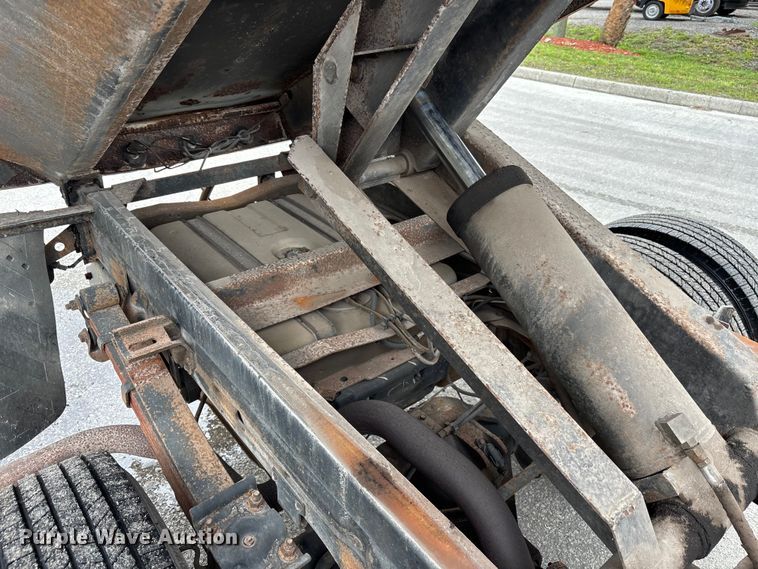 image for item DU6256 2003 Ford F350 Super Duty  dump bed pickup truck