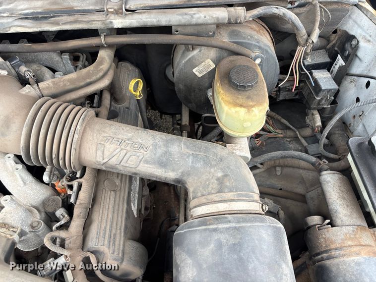 image for item DU6256 2003 Ford F350 Super Duty  dump bed pickup truck