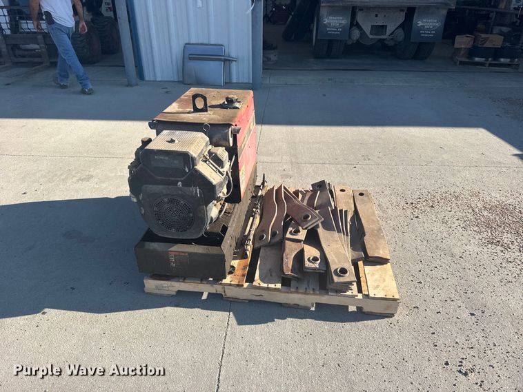 image for item DY2976 Lincoln Electric Ranger 8 welder/generator