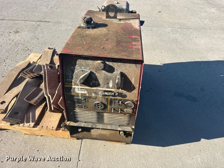 image for item DY2976 Lincoln Electric Ranger 8 welder/generator