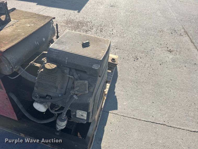 image for item DY2976 Lincoln Electric Ranger 8 welder/generator