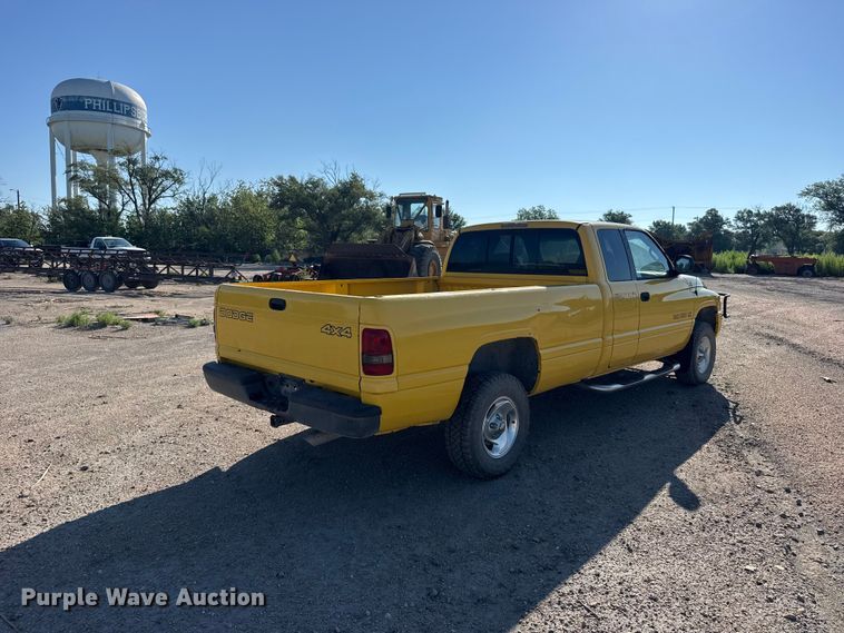 image for item DY2977 1999 Dodge Ram 1500 Ext. Cab pickup truck