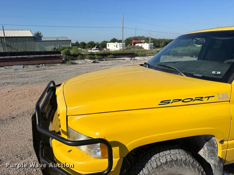 image for item DY2977 1999 Dodge Ram 1500 Ext. Cab pickup truck