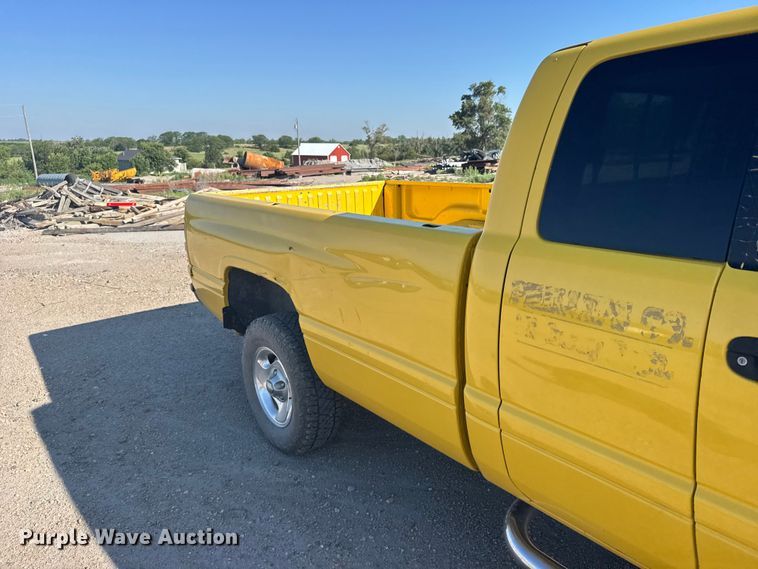 image for item DY2977 1999 Dodge Ram 1500 Ext. Cab pickup truck
