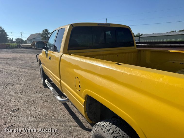 image for item DY2977 1999 Dodge Ram 1500 Ext. Cab pickup truck