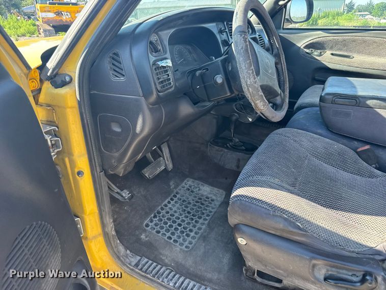 image for item DY2977 1999 Dodge Ram 1500 Ext. Cab pickup truck