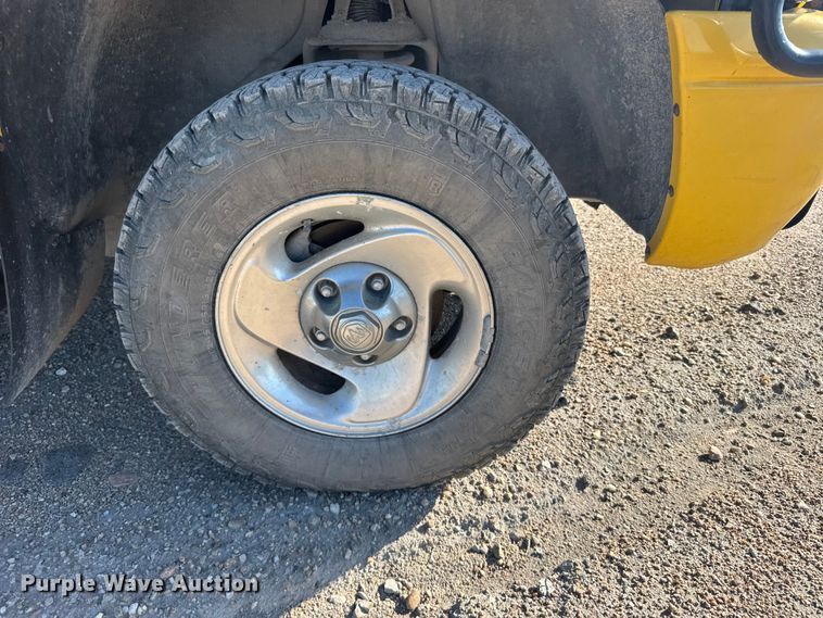 image for item DY2977 1999 Dodge Ram 1500 Ext. Cab pickup truck