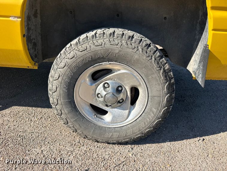 image for item DY2977 1999 Dodge Ram 1500 Ext. Cab pickup truck