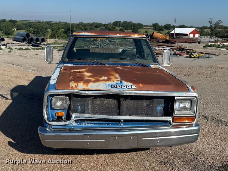 image for item DY2978 1990 Dodge 150 pickup truck
