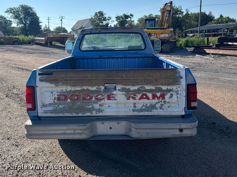 image for item DY2978 1990 Dodge 150 pickup truck