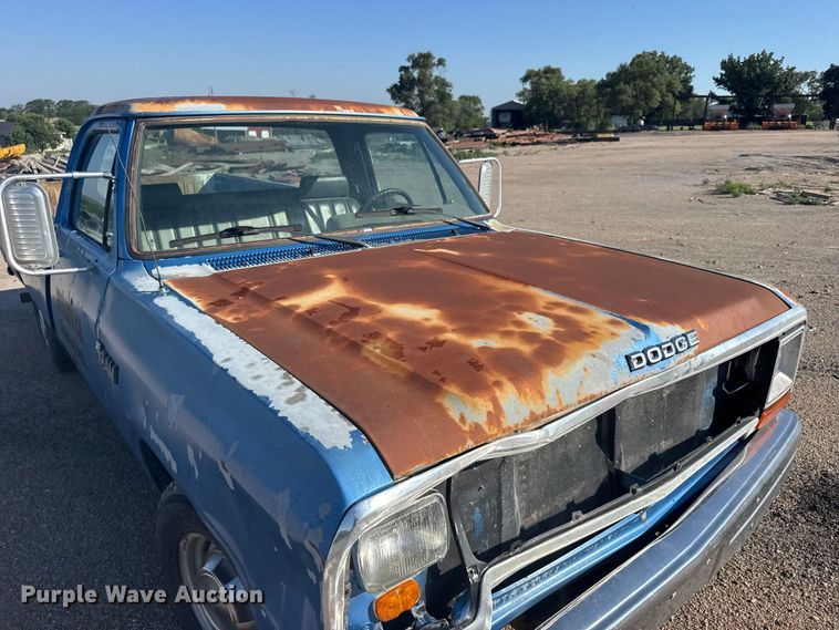 image for item DY2978 1990 Dodge 150 pickup truck
