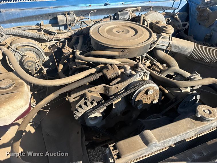 image for item DY2978 1990 Dodge 150 pickup truck