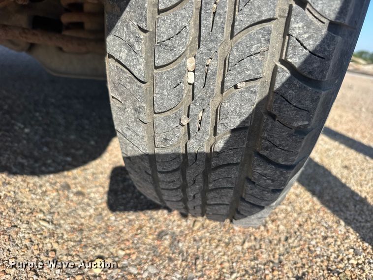 image for item DY2978 1990 Dodge 150 pickup truck